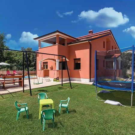 Cozy Apartment In Liznjan