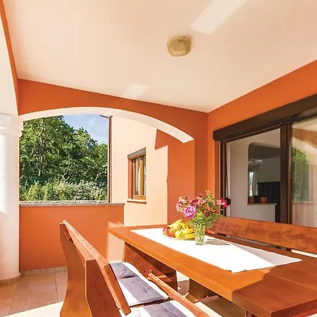 Stunning Apartment In Liznjan With Kitchen * Liznjan