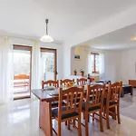 Διαμέρισμα Cozy In Ližnjan