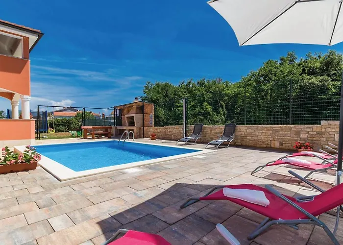 3 Bedroom Stunning In * Ližnjan